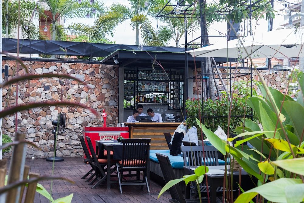 undefined Apsara Centrepole Hotel 3