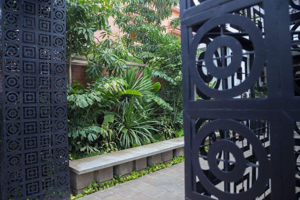 undefined Apsara Centrepole Hotel 2