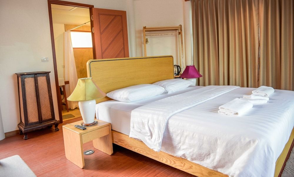 Seaman Resort Deluxe Double 2