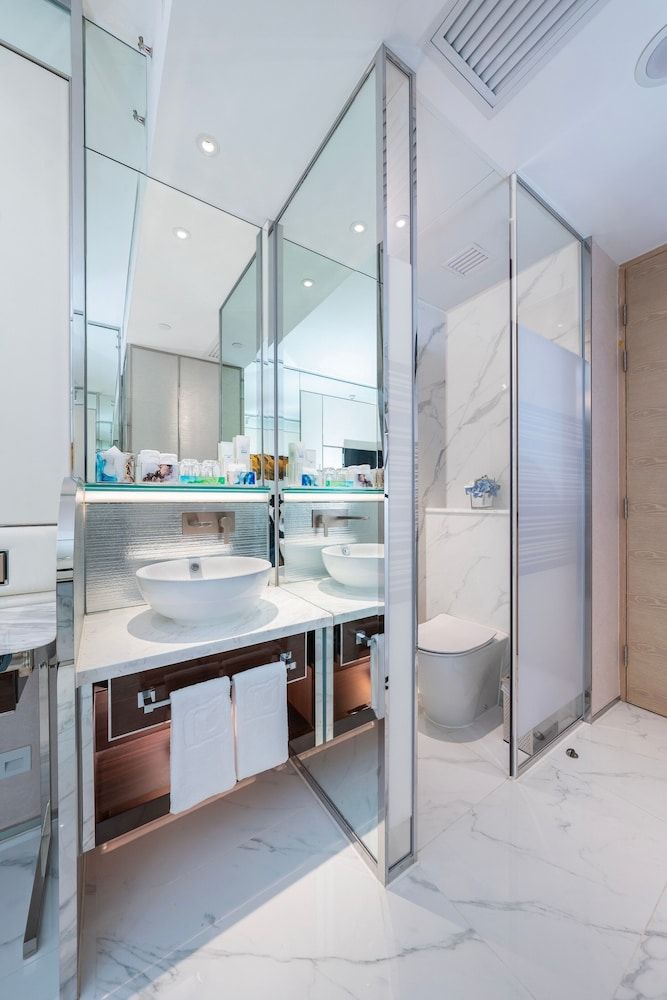 Regala Skycity Hotel Garden View Room 4