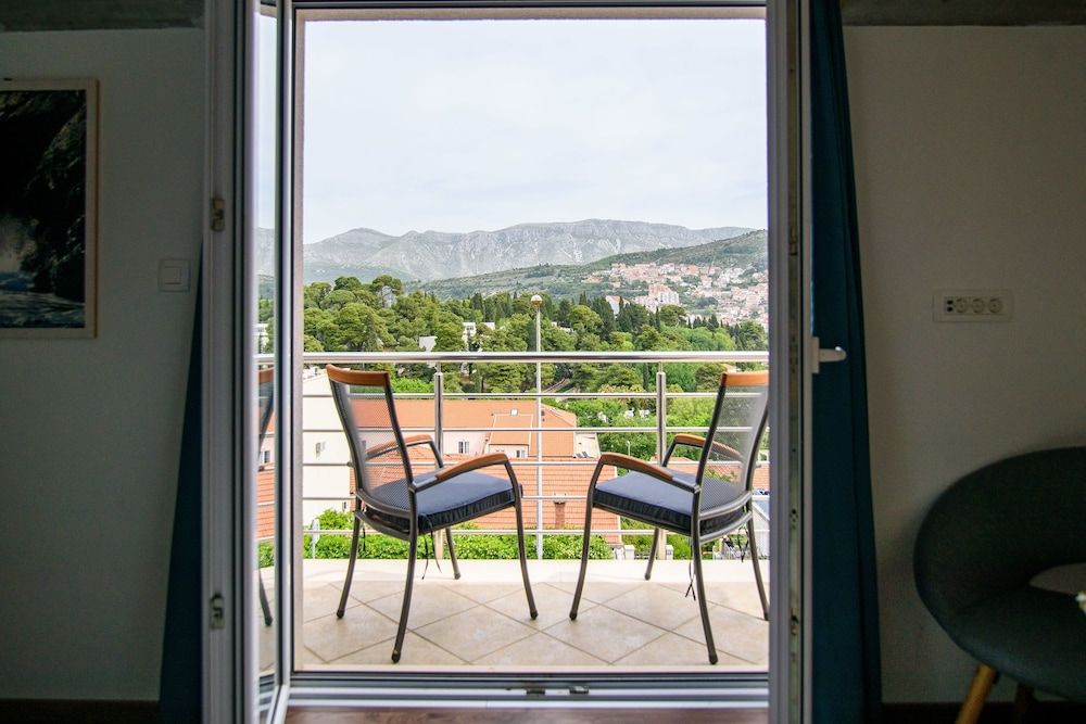 California Apartments III Superior Penthouse, Marina View 12