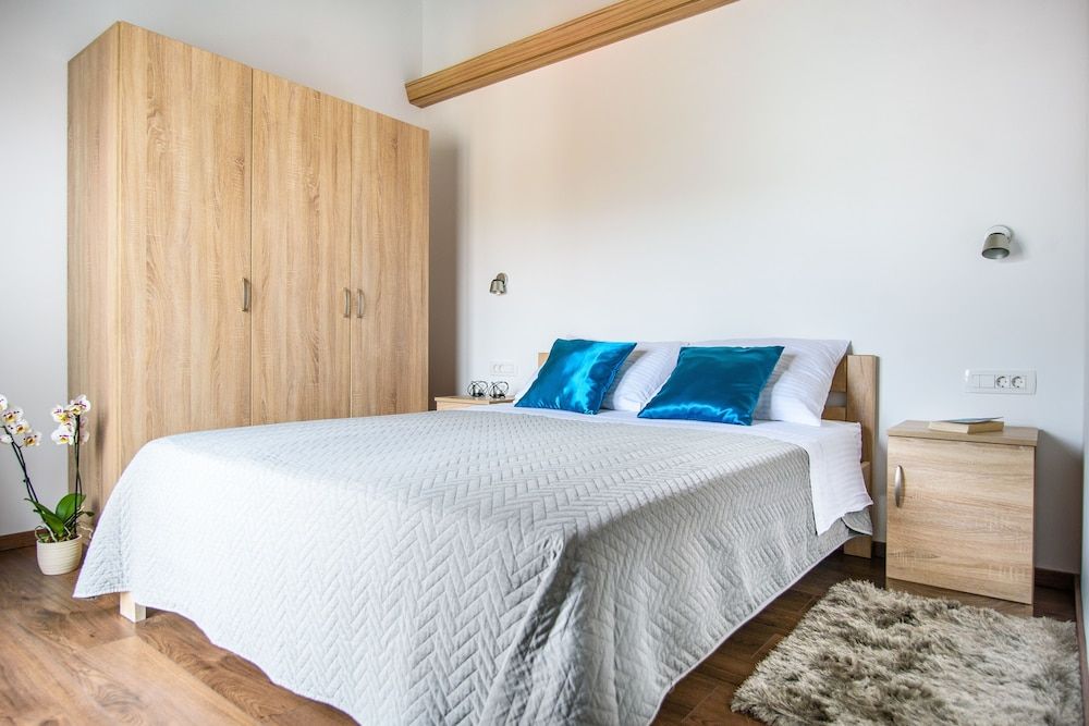 California Apartments III Superior Penthouse, Marina View 6