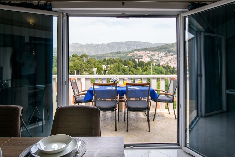 California Apartments III Superior Penthouse, Marina View 10