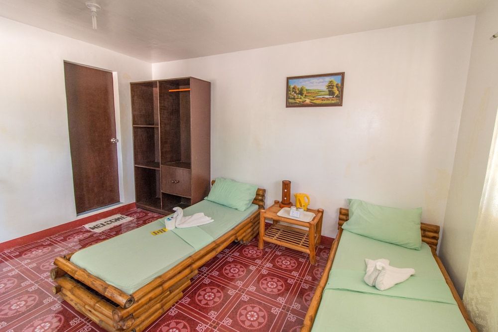 Moonlight Resort Standard Fan Room 5