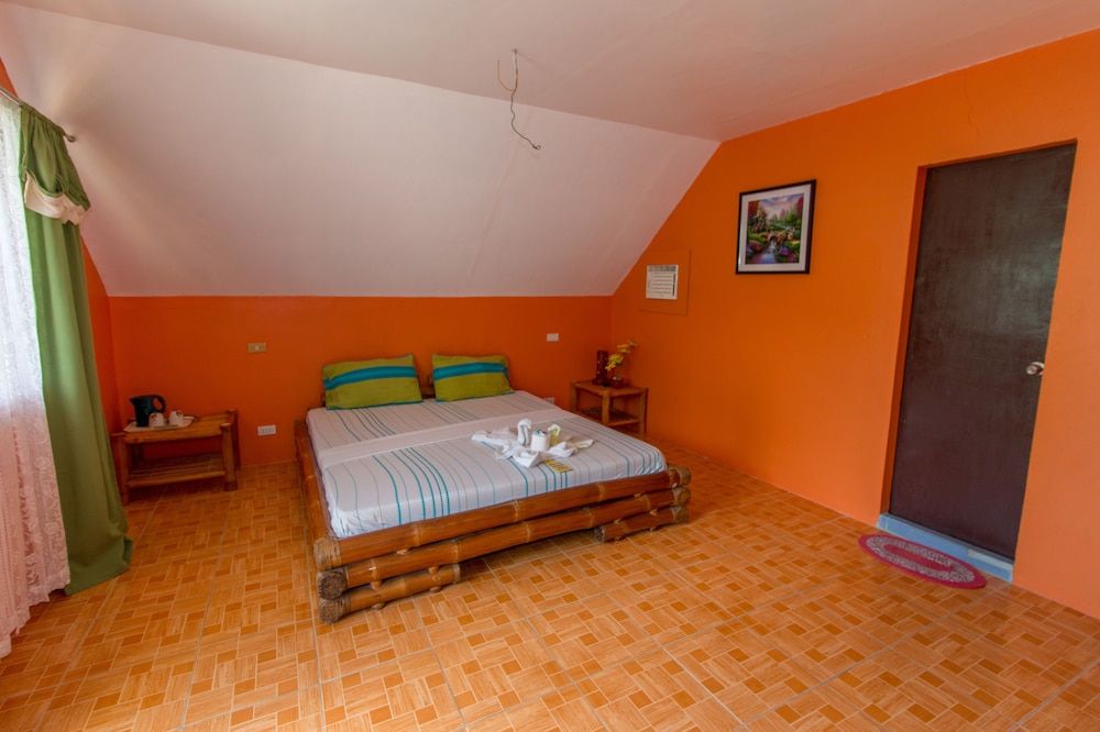 Moonlight Resort Standard Fan Room 6