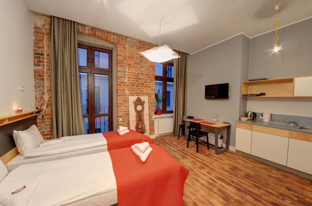 Good Time Aparthotel Deluxe Studio 4