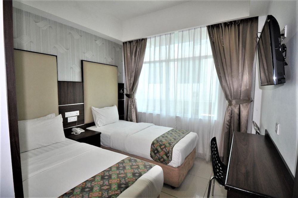 Sipadan Inn 3 Standard Twin Room, City View 4