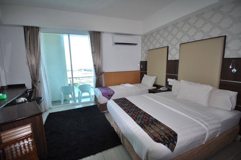 Sipadan Inn 3 Family Triple Room, Sea View 3