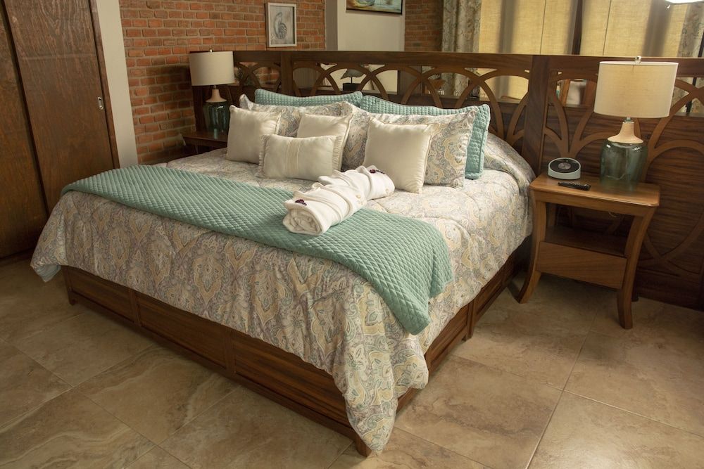Deluxe Suite, 1 King Bed, Non Smoking