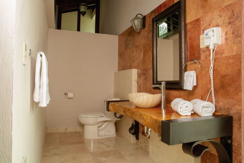 Deluxe Suite, 1 King Bed, Non Smoking