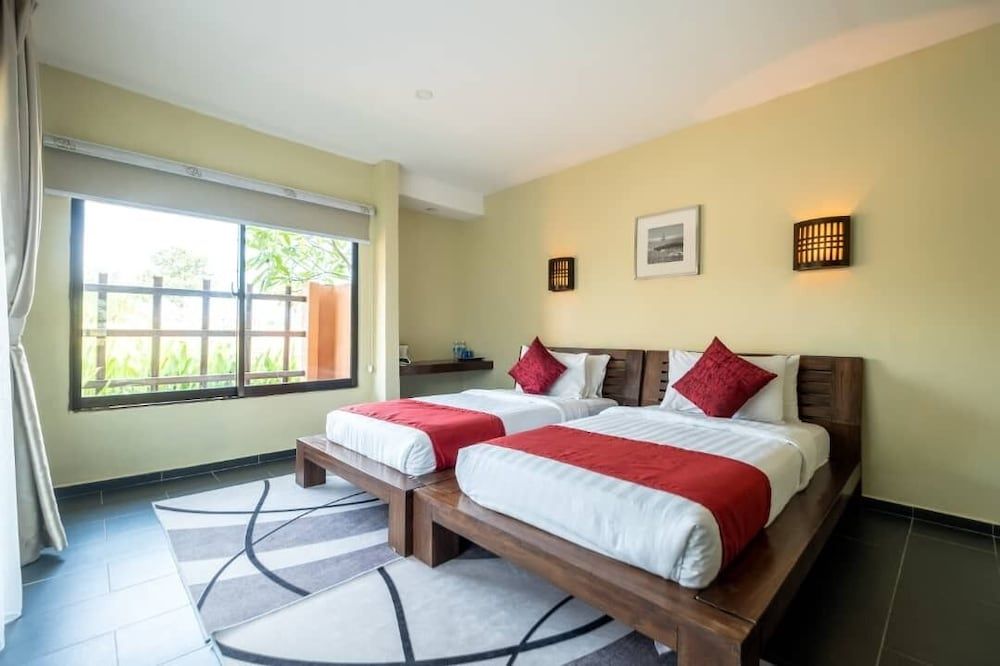 Coconut Beach Villa Langkawi Pool Private Villa - semi open bathroom - shared pool 7