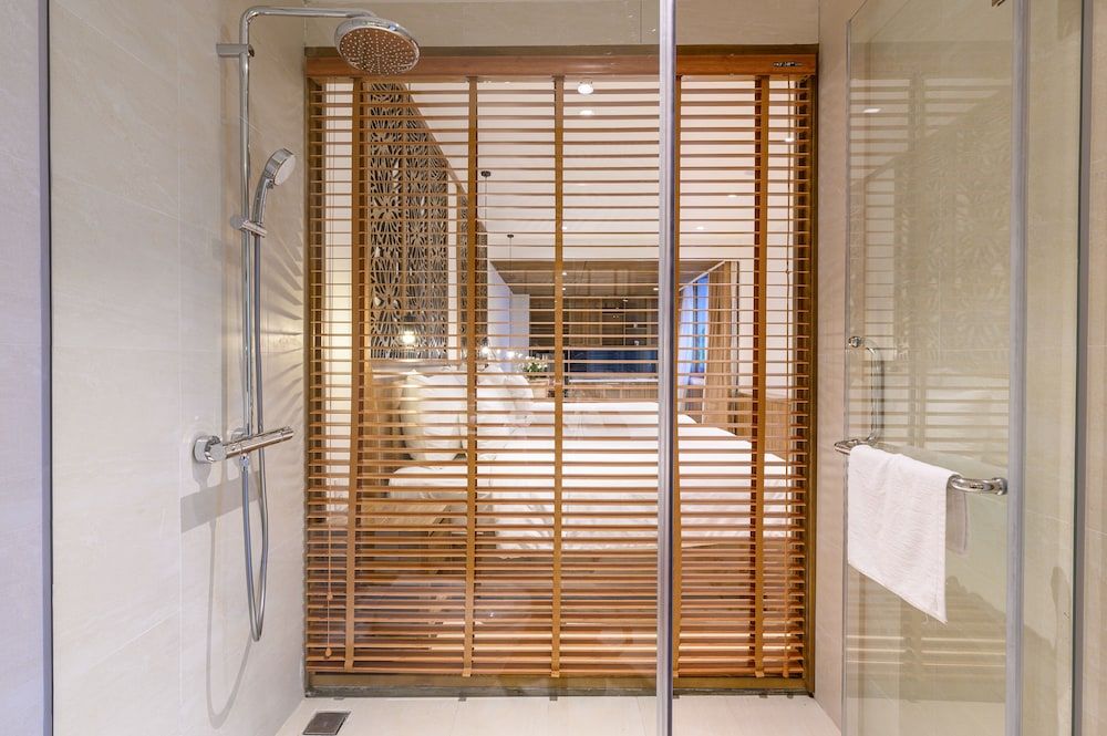 Daisy Boutique Hotel & Apartment Family Studio Suite with Pool View 6