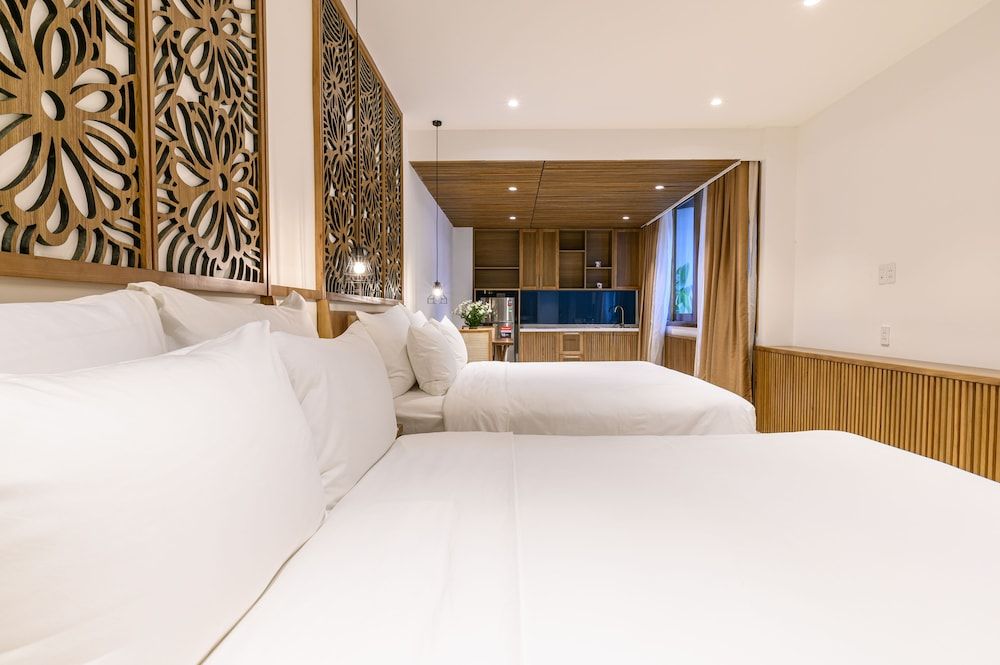 Daisy Boutique Hotel & Apartment Family Studio Suite with Pool View 5