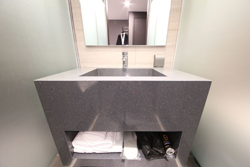 Zam 101 Hotel Standard Room 18