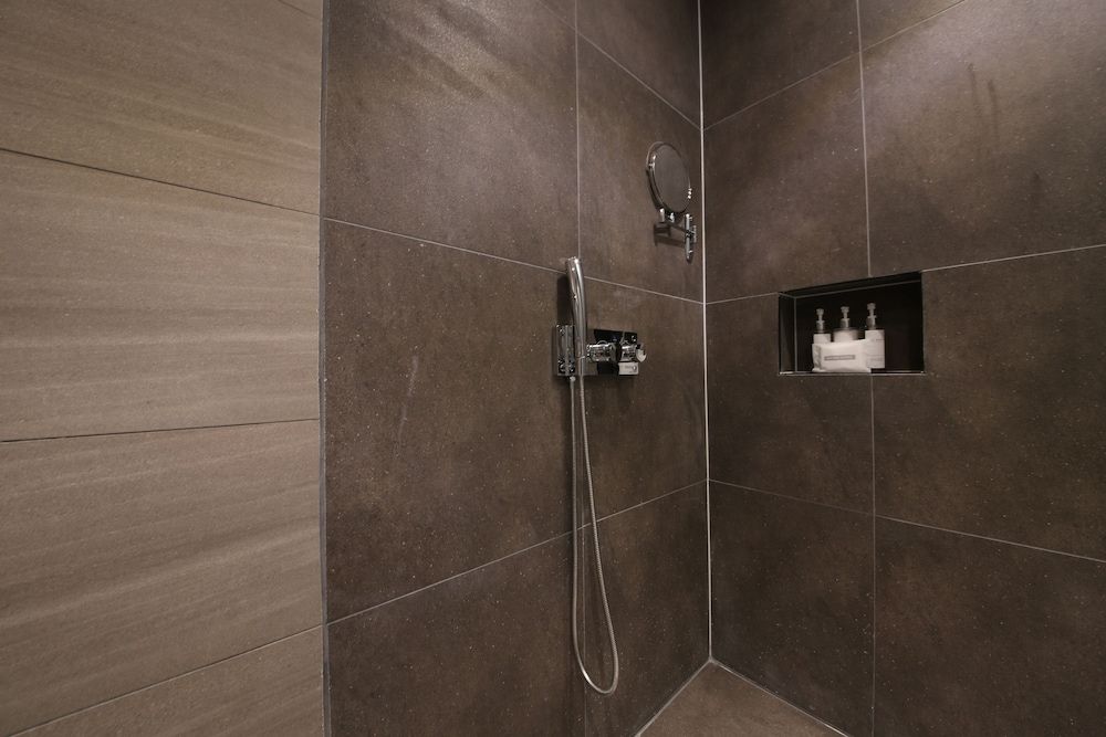 Zam 101 Hotel Standard Room 20