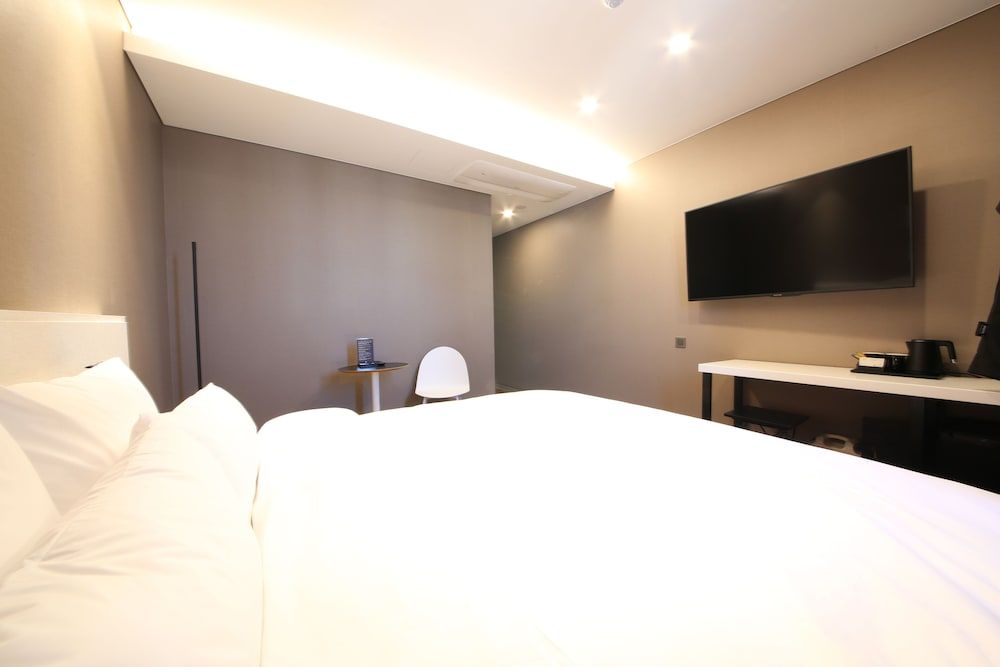 Zam 101 Hotel Standard Room 10