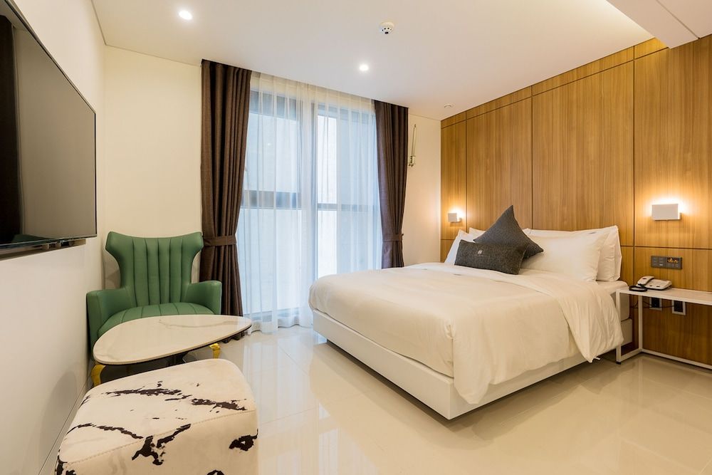 undefined The May Hotel