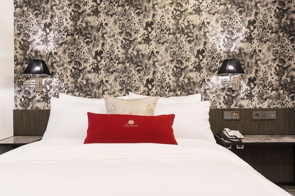 The May Hotel Deluxe Double Room 6