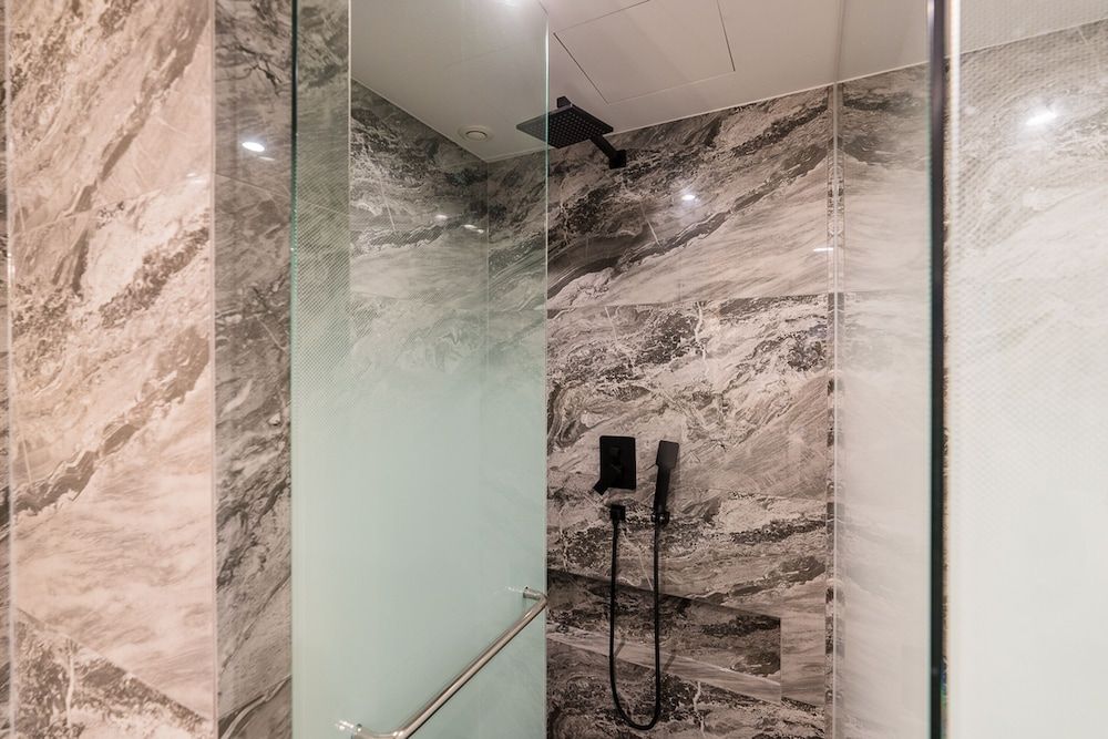 The May Hotel Deluxe Double Room 9