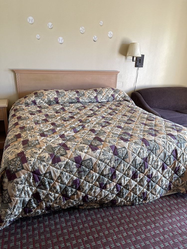 All Star Inn Economy Single Room 2