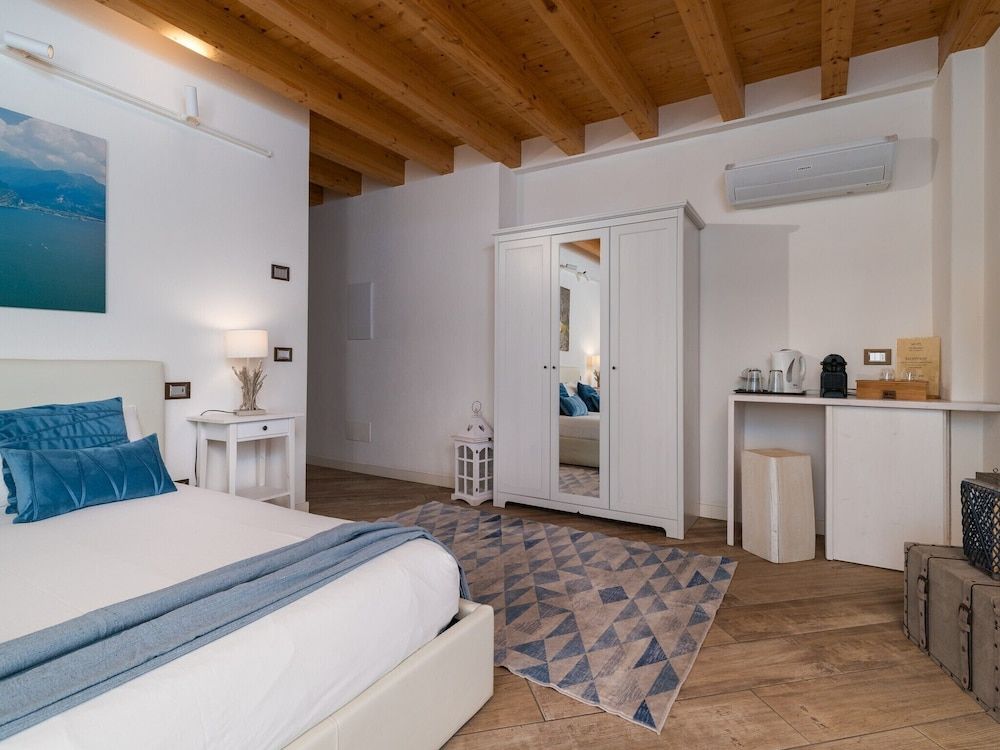 Vista Lago Classic Double Room (El Lac) 4