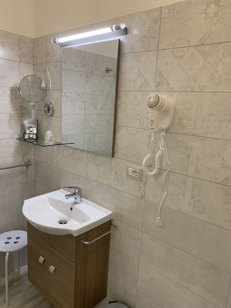 B&B In Centro Deluxe Quadruple Room 7