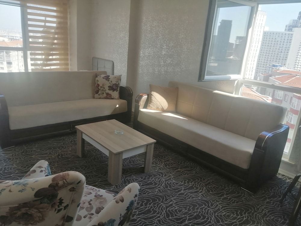 undefined Rental Suit