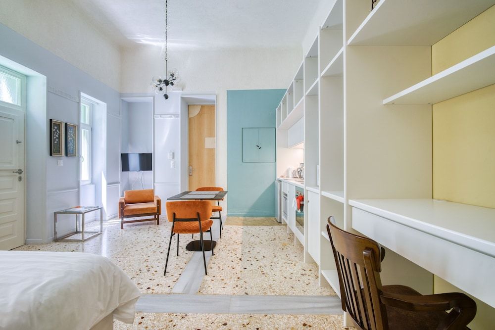 Keramos Athens Signature Studio Suite 10