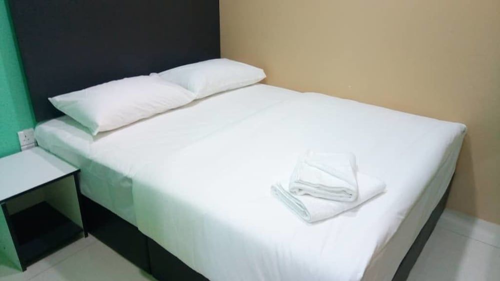 undefined Victory Inn 2