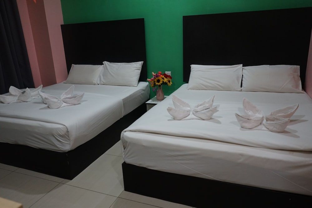 undefined Victory Inn 3