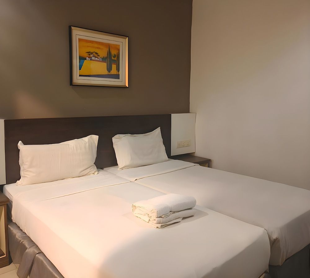 Leo Express Hotel Deluxe Twin Room (Without Window)