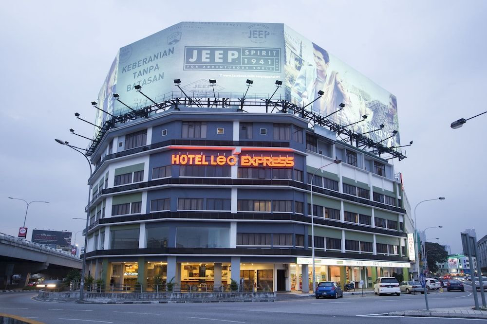 undefined Leo Express Hotel 2