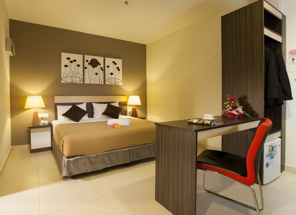 undefined Leo Express Hotel 10