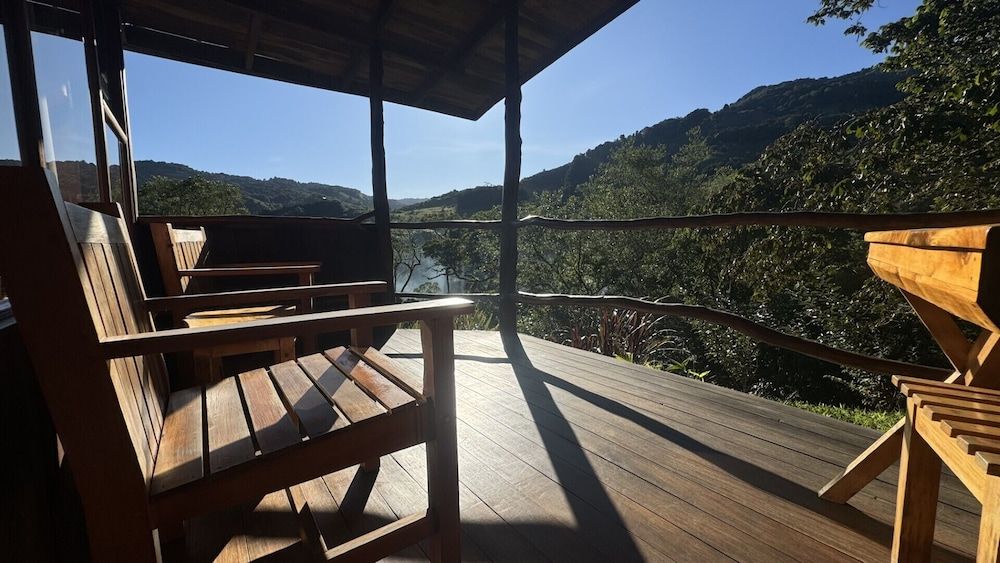 Toucanet Lodge Standard Triple Room 10