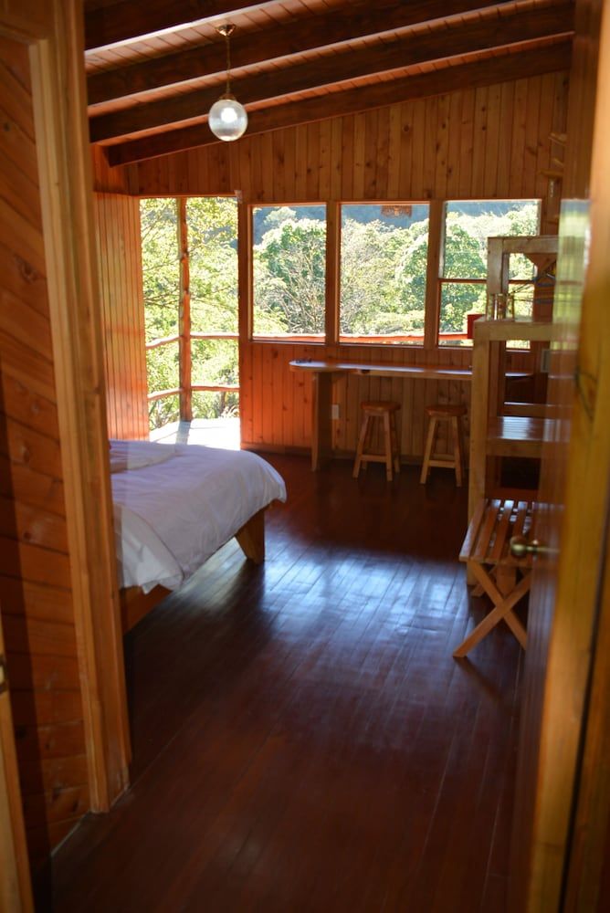 Toucanet Lodge Standard Triple Room