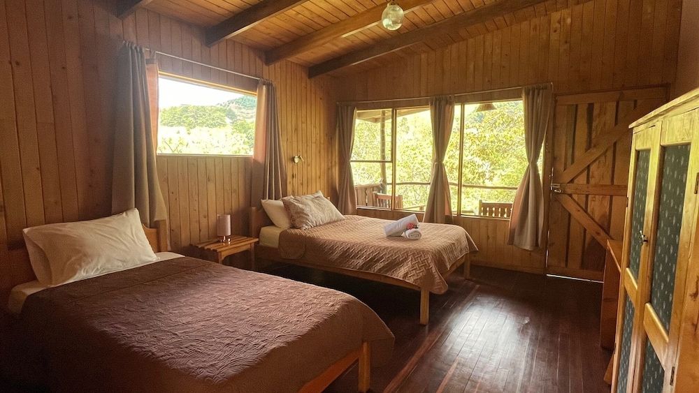 Toucanet Lodge Standard Triple Room 8