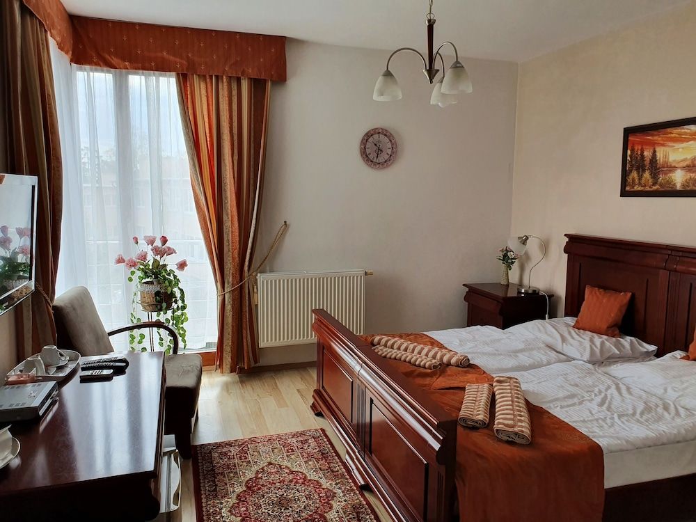 Hotel Oko Double or Twin Room 4