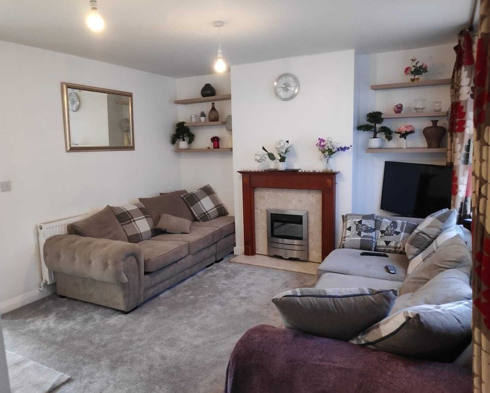 Worcester Town Centre Home & Garden City Townhome 8