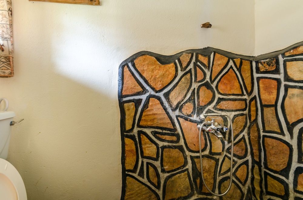 Kingfisher Safaris Resort Hotel Family Room, Non Smoking 5