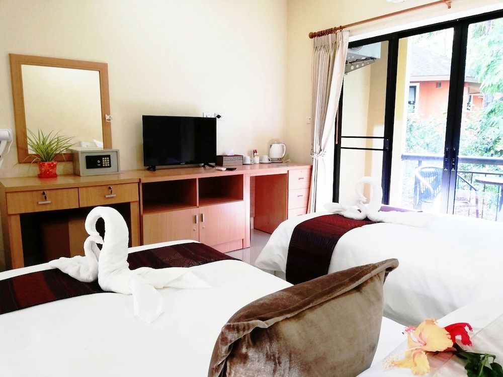 Chiangrai Lake Hill Resort Deluxe Twin Room, 2 Twin Beds, Non Smoking 9