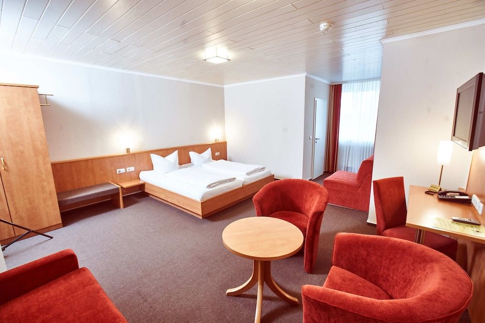 Room, Non Smoking (5 Beds)