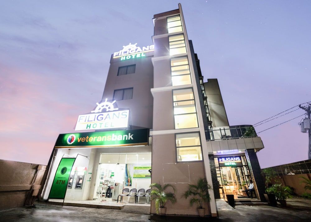 undefined RedDoorz Plus near Rizal Junction 6