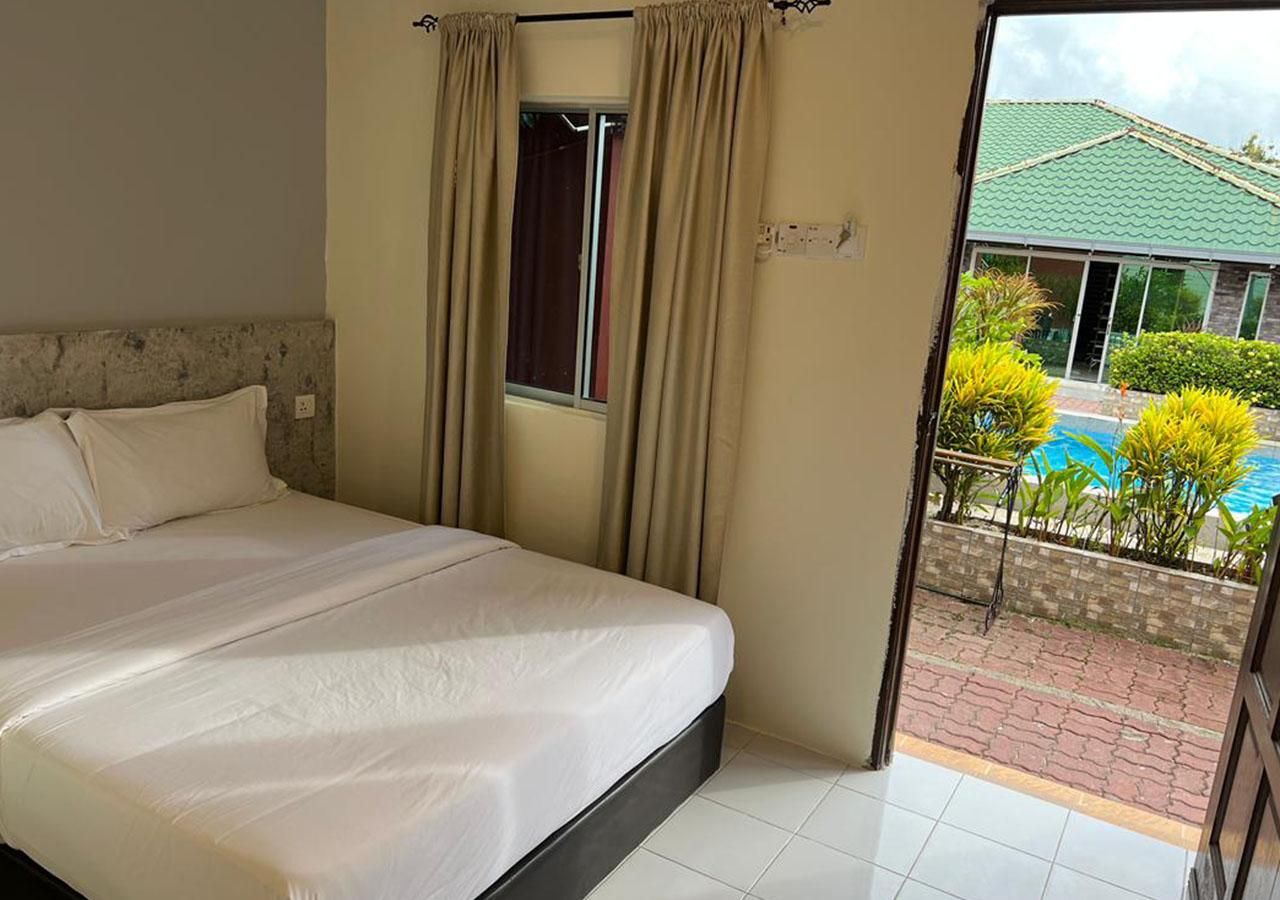 undefined D'Lima Beach Inn 10