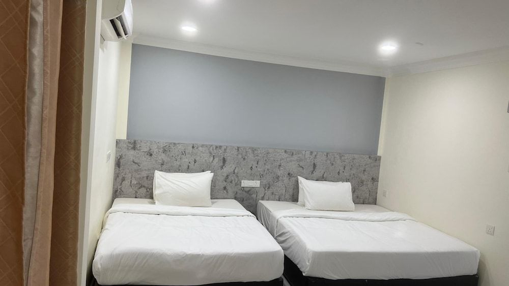 undefined D'Lima Beach Inn 5