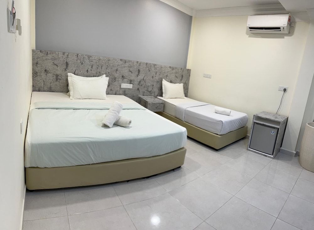 undefined D'Lima Beach Inn 2