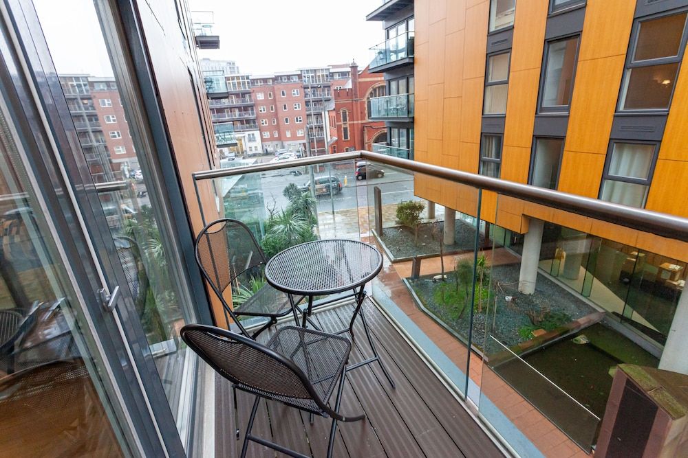 Skyline by Resify City Apartment, 2 Bedrooms, Kitchen, City View 16