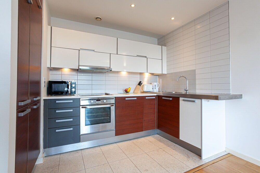 Skyline by Resify City Apartment, 1 Bedroom, Kitchen, City View 7