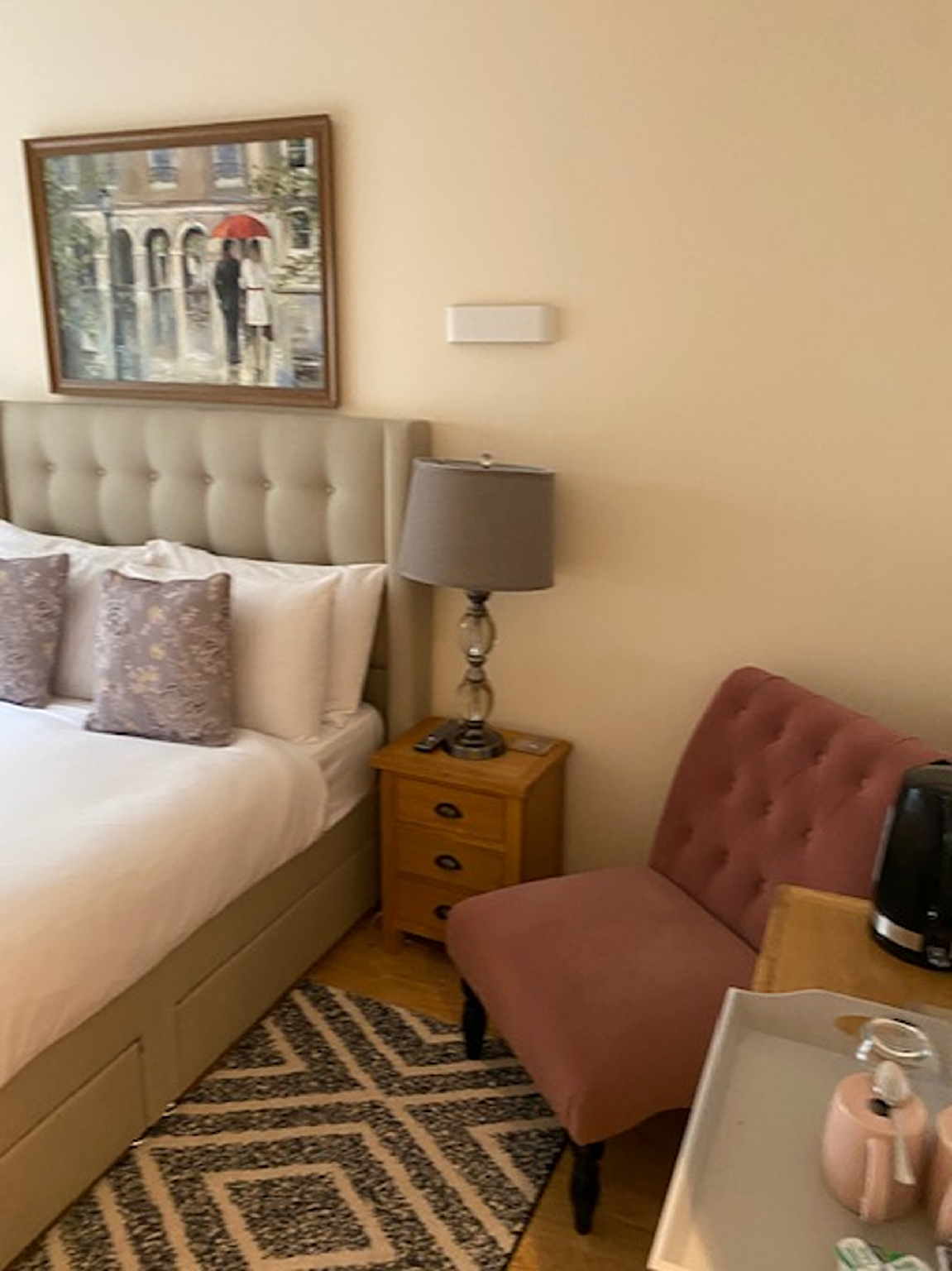 Waverley Inn Apartments Double room-Deluxe-Ensuite with Shower-City View 3