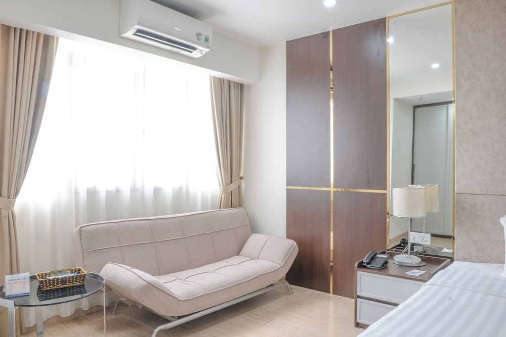 Bao Son International Hotel Deluxe Double Room (with Window) 8