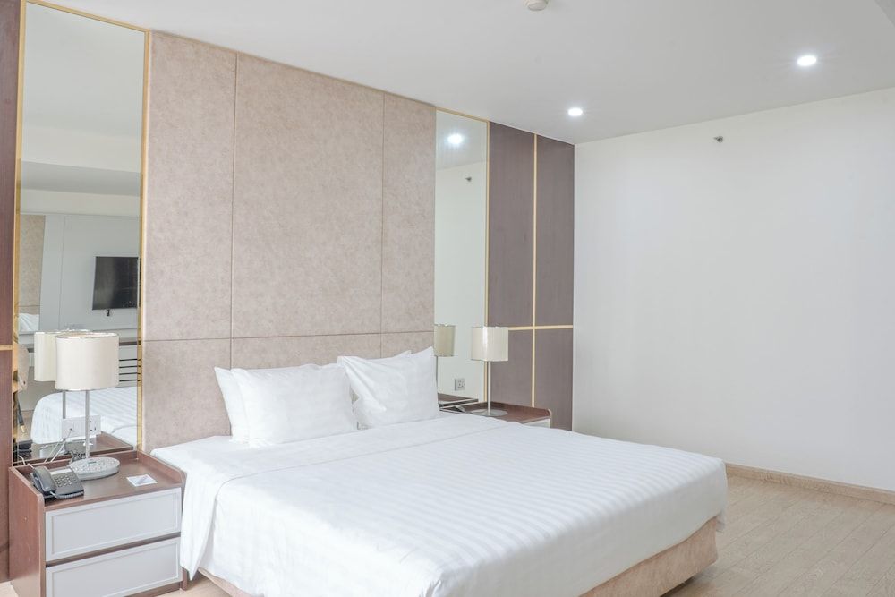 Bao Son International Hotel Deluxe Double Room (with Window) 3